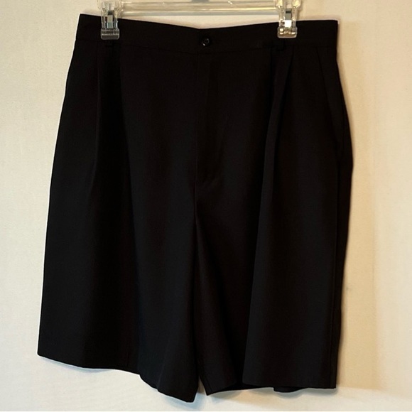 Tofy Pants - Tofy High Waisted Pleated Dress Shorts Pockets Size 14 Black USA.